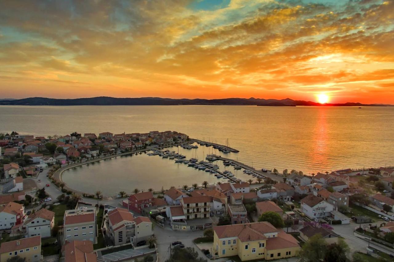 Apartments With A Parking Space Bibinje, Zadar - 12270 Eksteriør billede